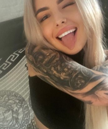 Каринка, 23